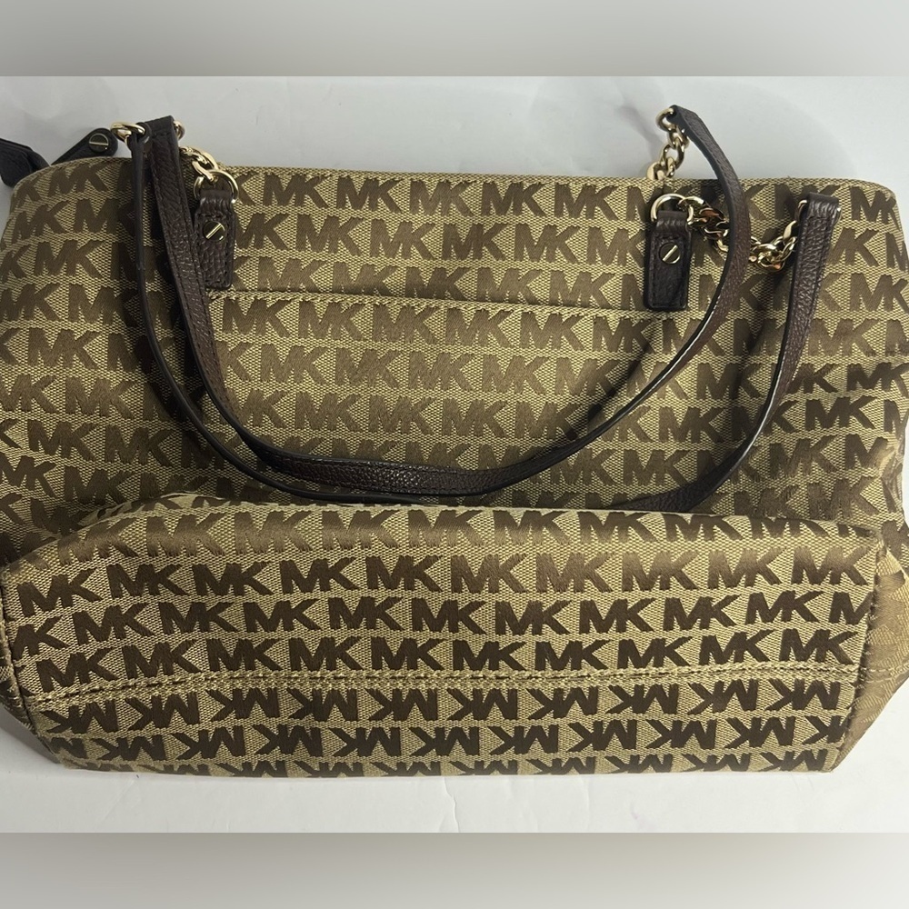 Michael Kors Jet Set Top Zip Tote in Brown with MK Logo design - Picture 4 of 14